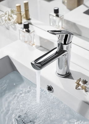 Single Hole Wash basin Faucet  chrome Bathroom Faucet zinc handle
